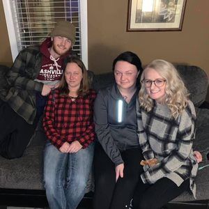 Meet your Posher, Liz